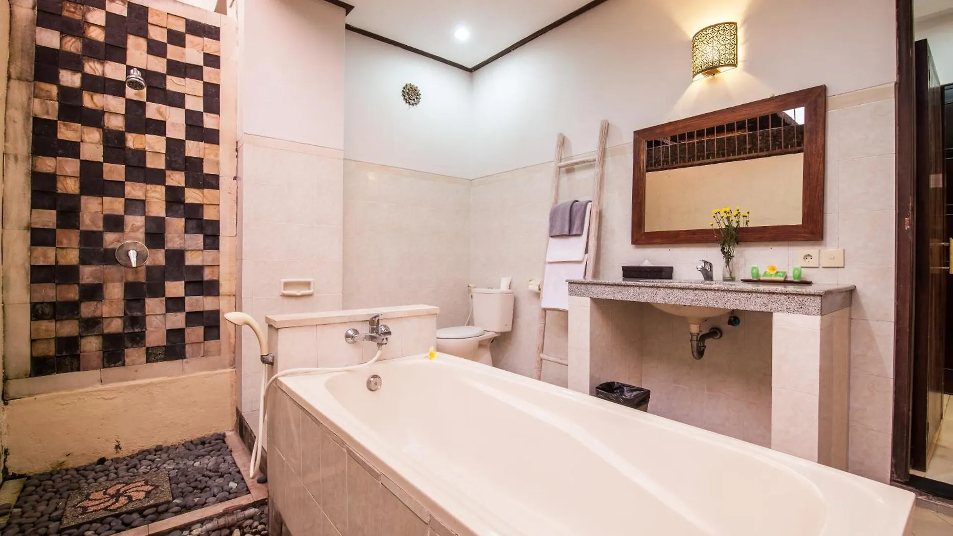 7-Br Private Pool Legian Villa 5-Min Walk To Beach And Shops Bali Seminyak