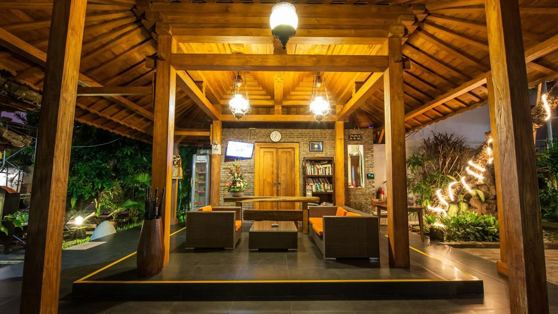 7-Br Private Pool Legian Villa 5-Min Walk To Beach And Shops Bali Seminyak  Seminyak (Bali)