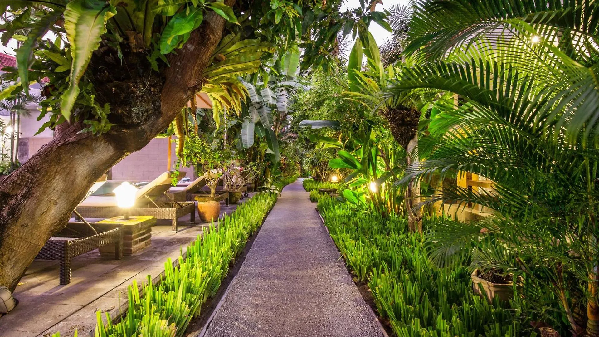 7-Br Private Pool Legian Villa 5-Min Walk To Beach And Shops Bali Seminyak  Indonesia