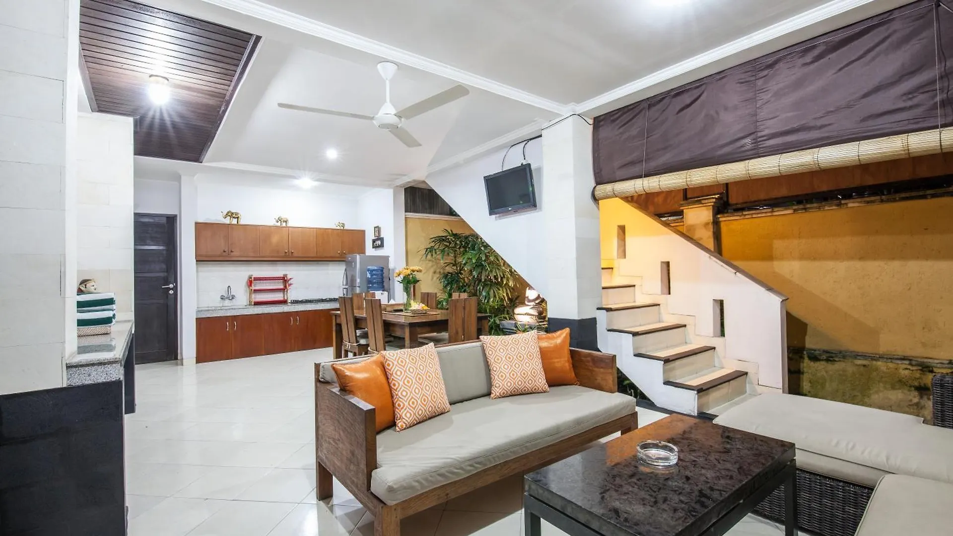 7-Br Private Pool Legian Villa 5-Min Walk To Beach And Shops Bali Seminyak  0*, Seminyak (Bali)